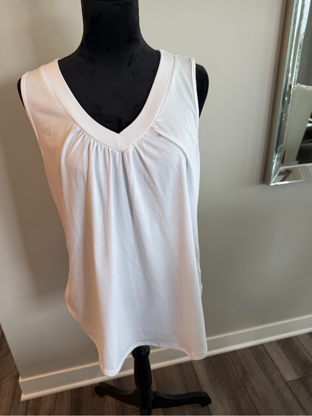 NEW Sleeveless V-Neck White Women's Top
#136